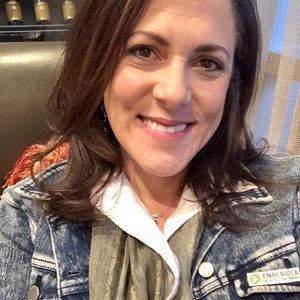 Meet your Posher, Estelle